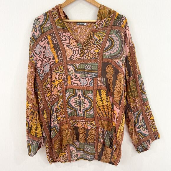 Earthbound Trading Co. Tops - Earthbound Bohemian Printed Longsleeve Blouse size Medium V Neck Hooded
